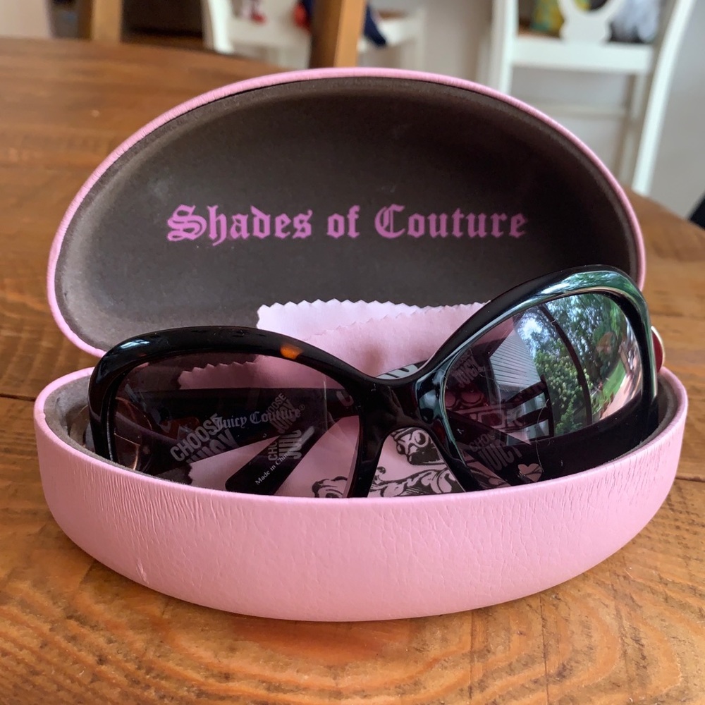 VINTAGE JUICY COUTURE SUNGLASSES 💕🌸